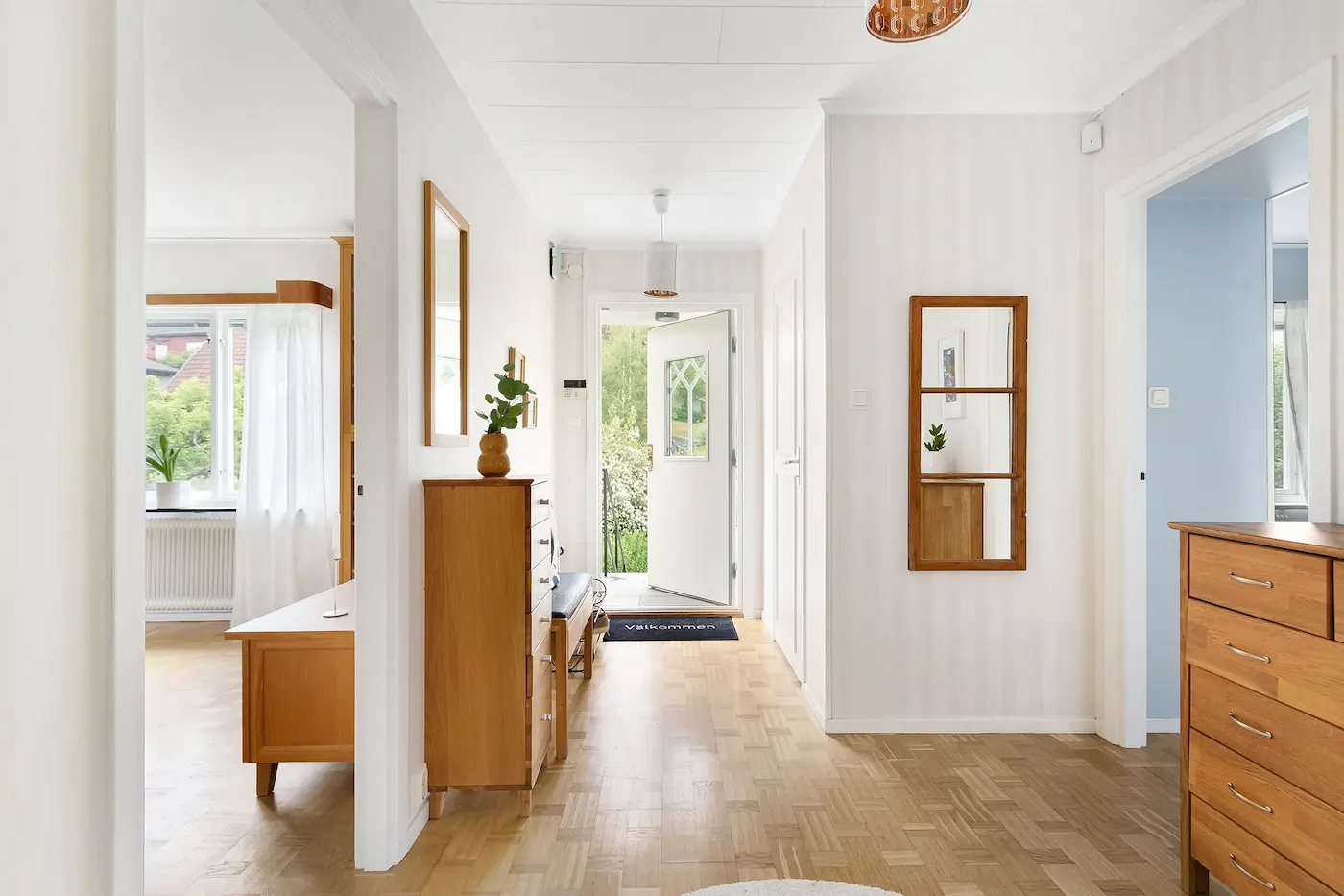 Hallway Furniture Ideas Enhance Your Space